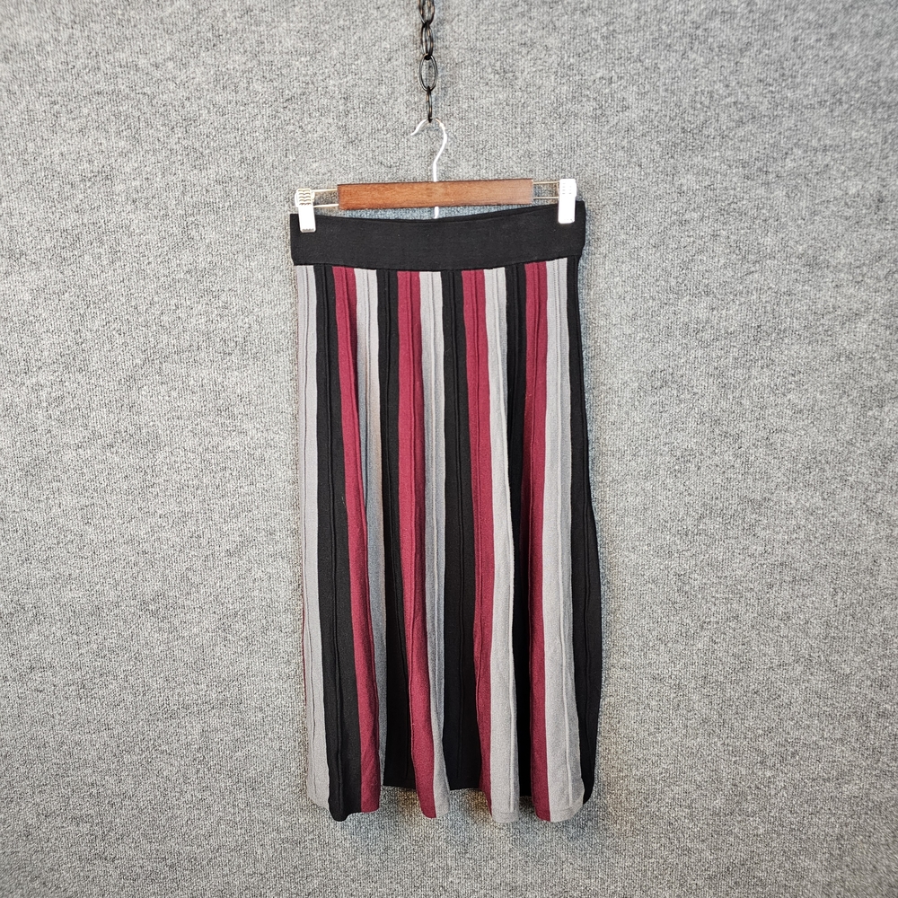NWT Vintage Elegant/Casual Striped‎ A-Line Sweater Skirt in Black, Red, and Gray